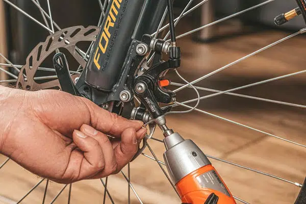 How to adjust Bike brakes with an electric drive.