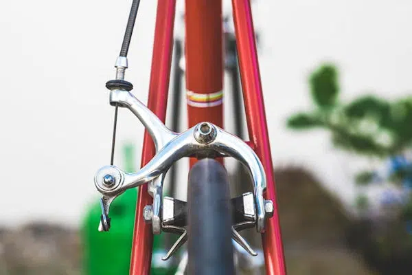 How to adjust Bike brakes showing adjusting Brake Pad Position